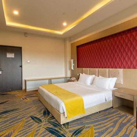 Hotel Mechi Crown Kakarvitta Εξωτερικό φωτογραφία