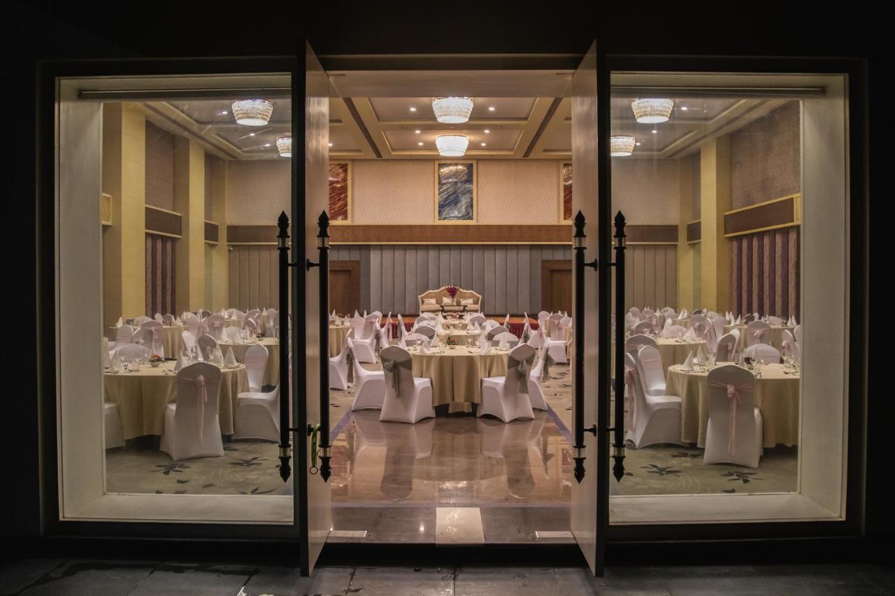 Hotel Mechi Crown Kakarvitta Εξωτερικό φωτογραφία