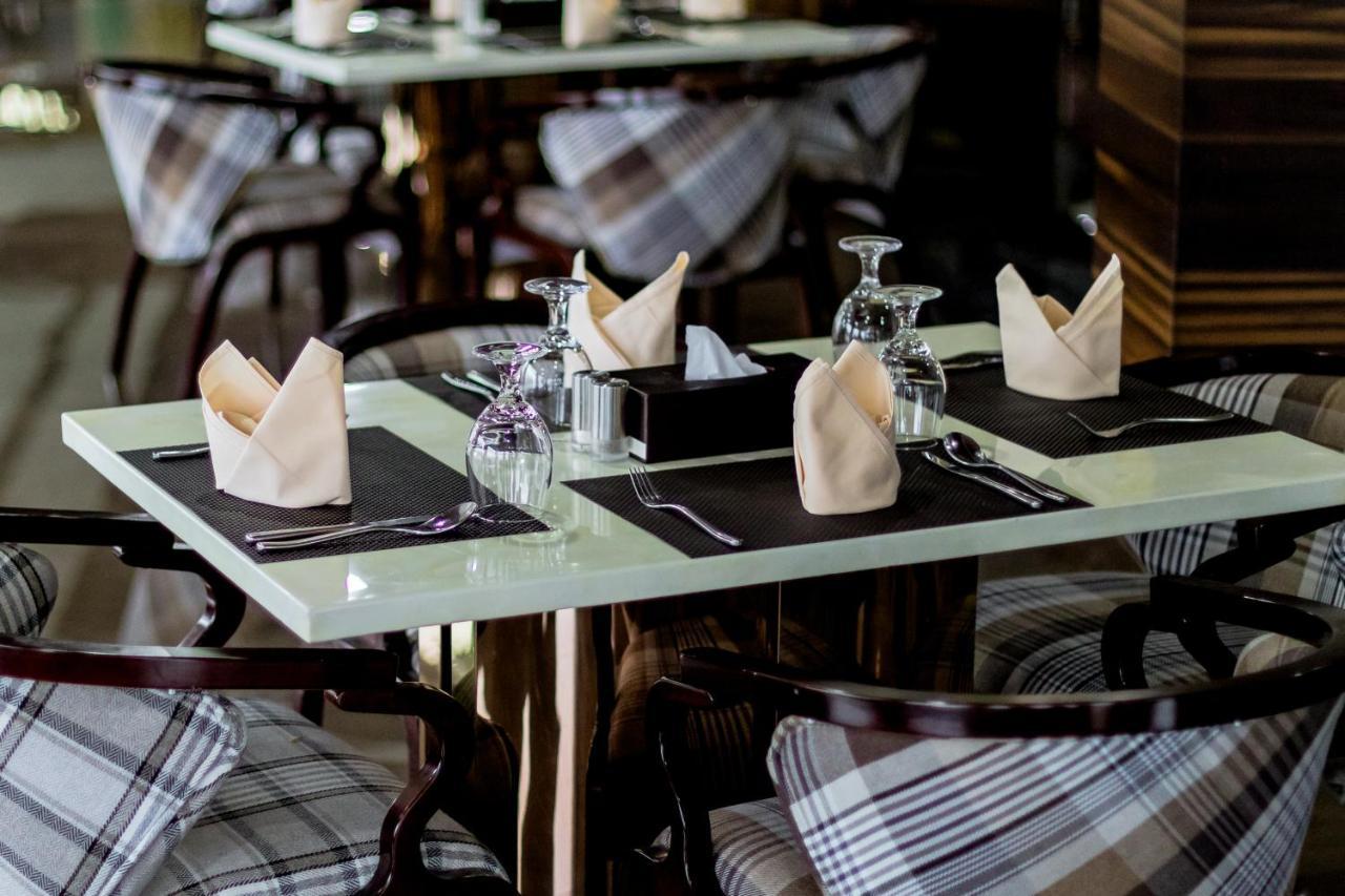 Hotel Mechi Crown Kakarvitta Εξωτερικό φωτογραφία