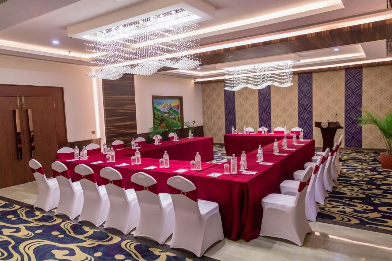 Hotel Mechi Crown Kakarvitta Εξωτερικό φωτογραφία