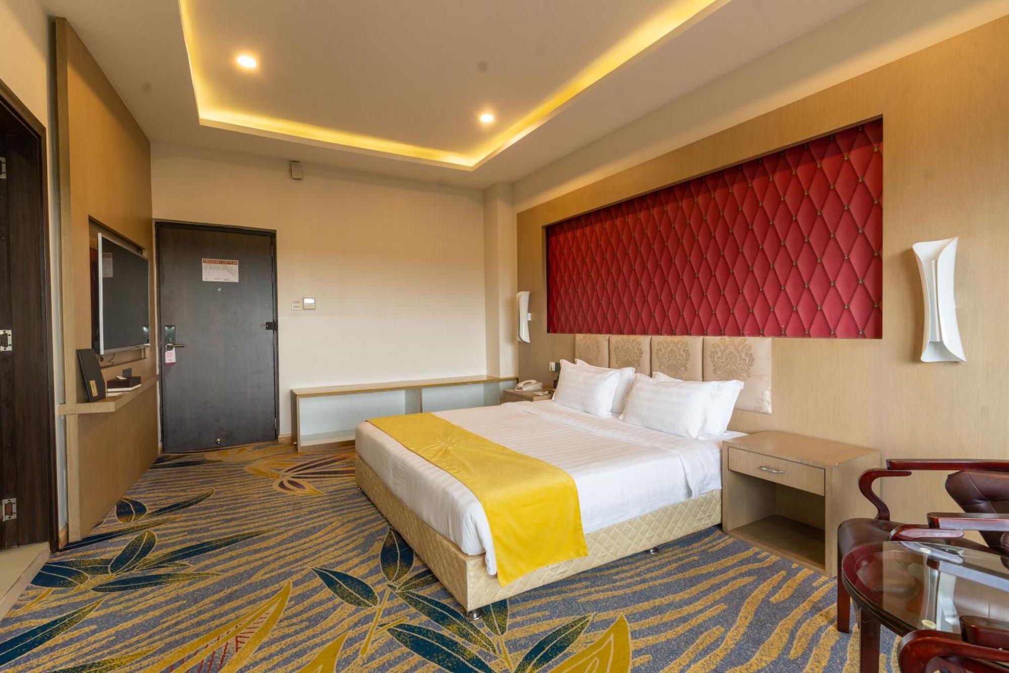 Hotel Mechi Crown Kakarvitta Εξωτερικό φωτογραφία