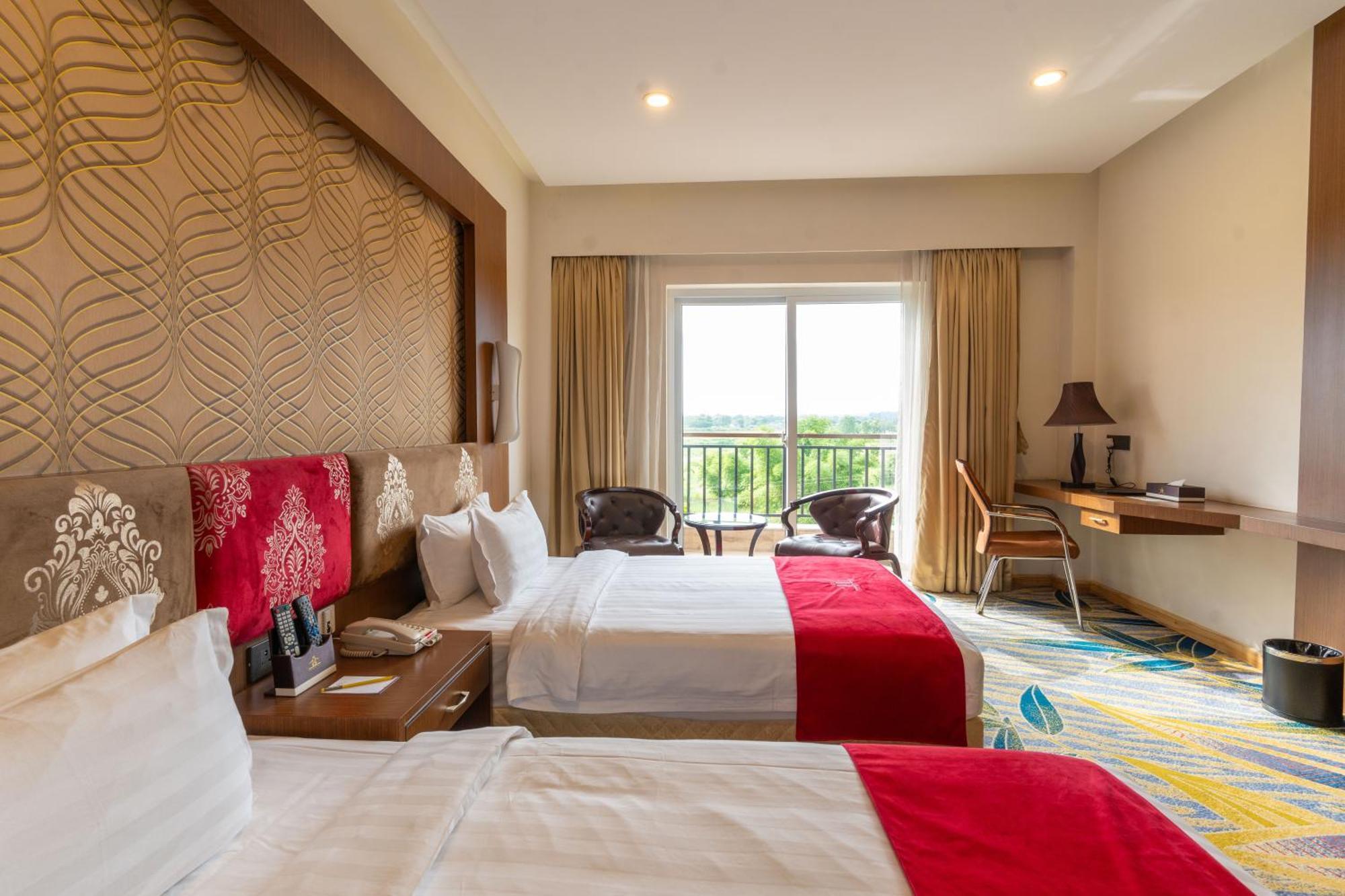 Hotel Mechi Crown Kakarvitta Εξωτερικό φωτογραφία
