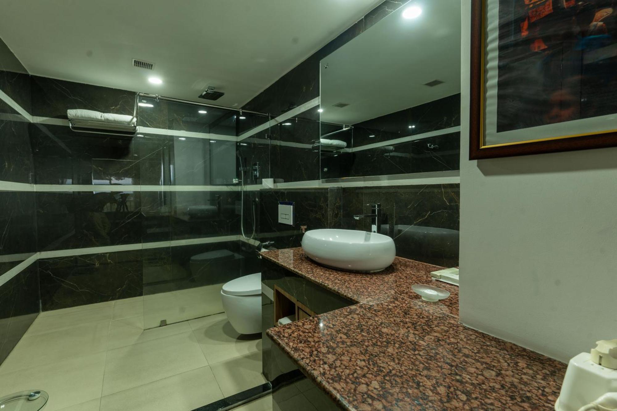 Hotel Mechi Crown Kakarvitta Εξωτερικό φωτογραφία