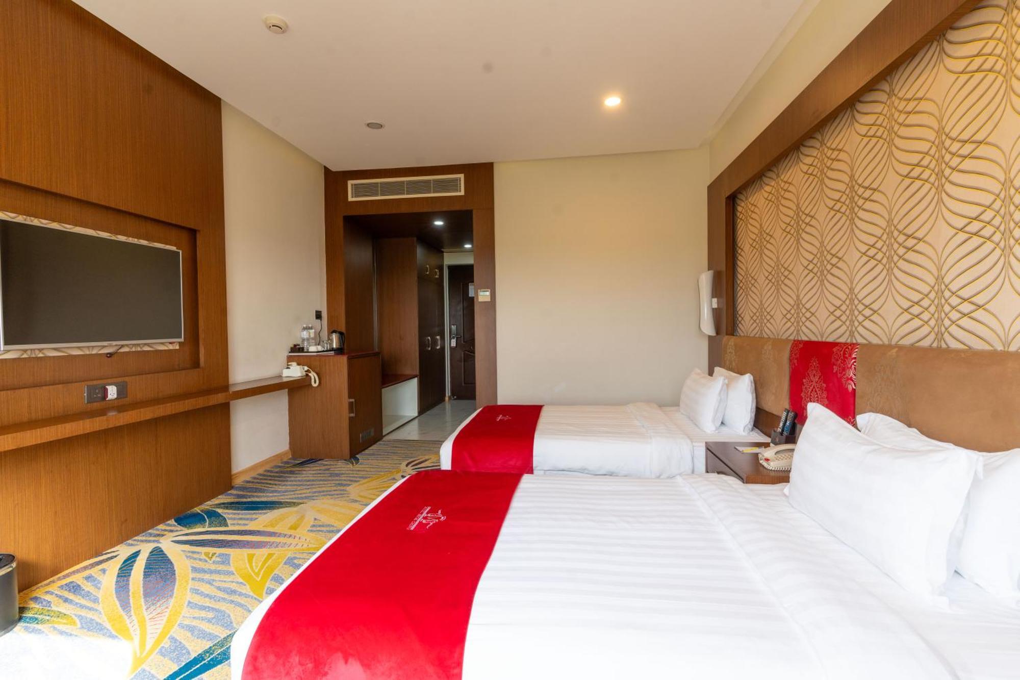 Hotel Mechi Crown Kakarvitta Εξωτερικό φωτογραφία