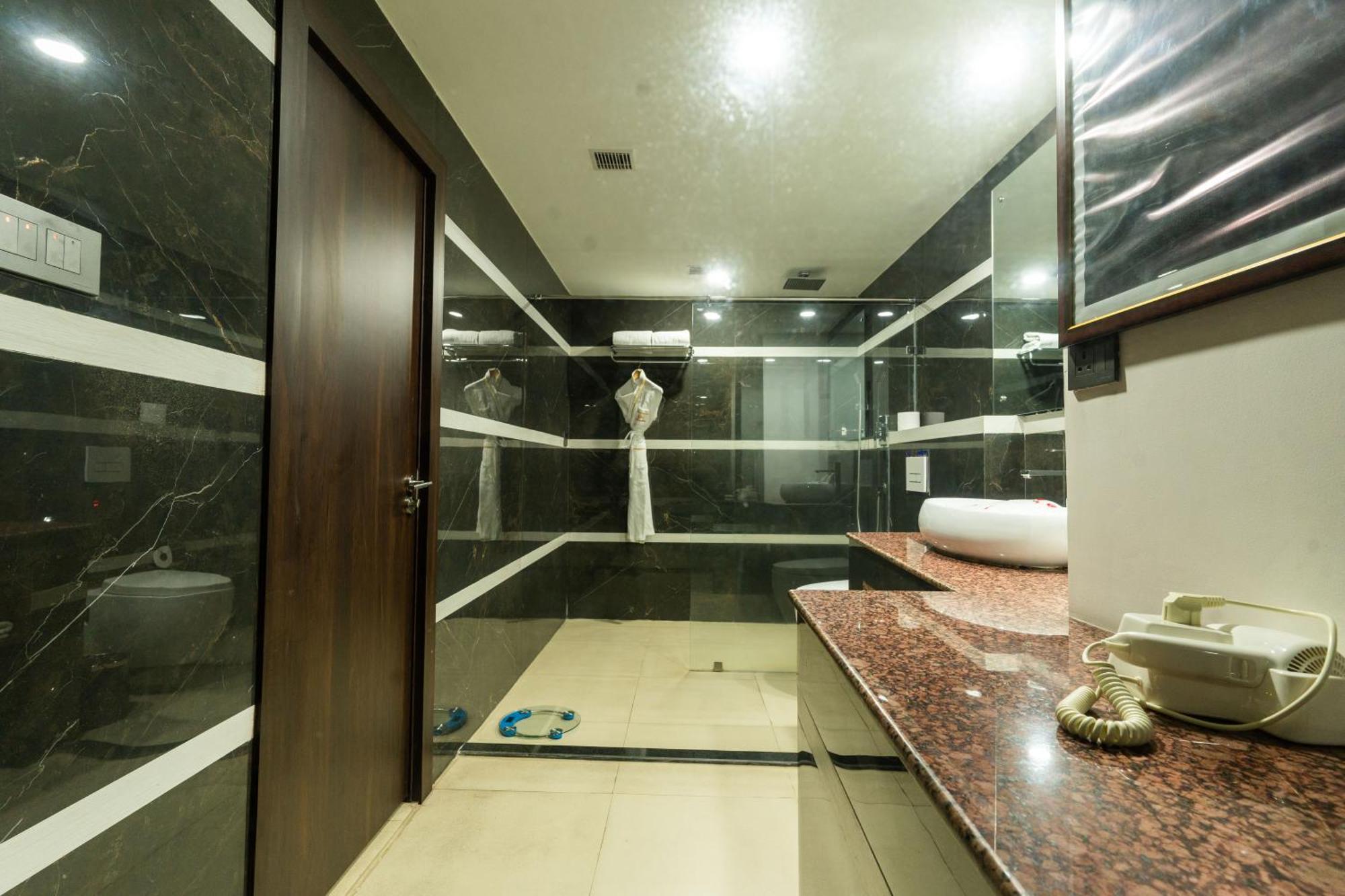 Hotel Mechi Crown Kakarvitta Εξωτερικό φωτογραφία